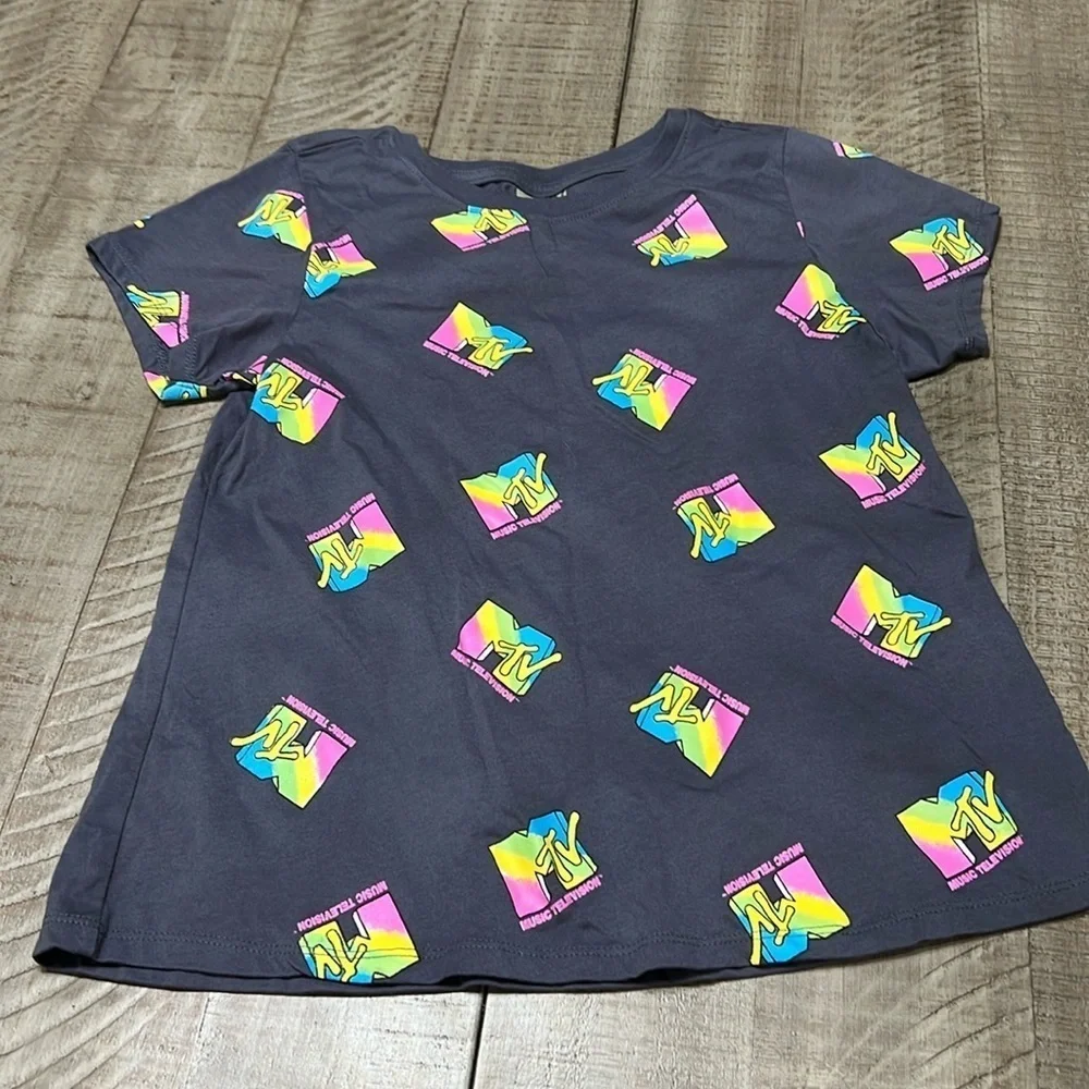 3/$25 MTV tee! Youth XXL